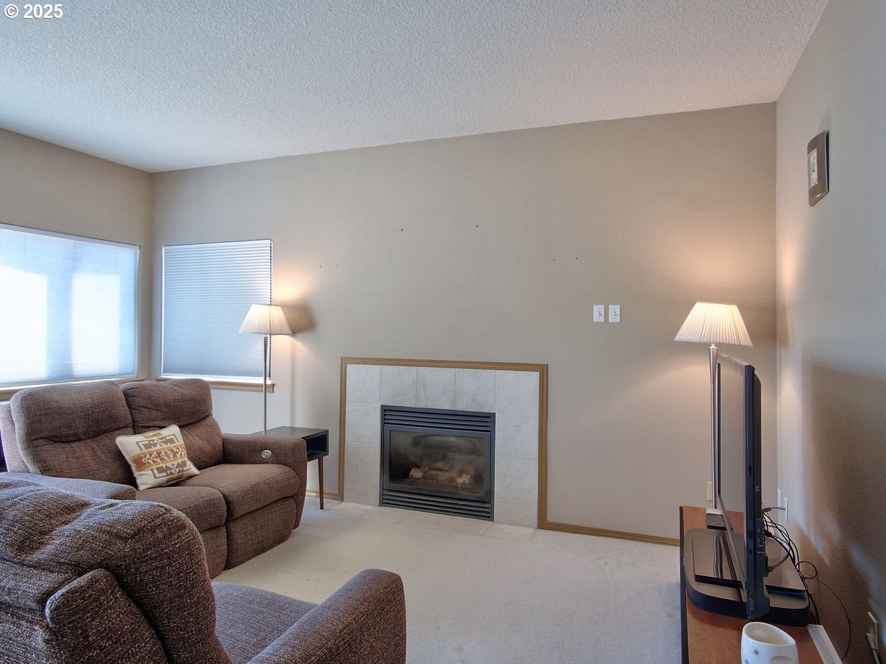 800 Northwest Magnolia Street Camas, WA 98607 - Photo 21 of 48 Family Room