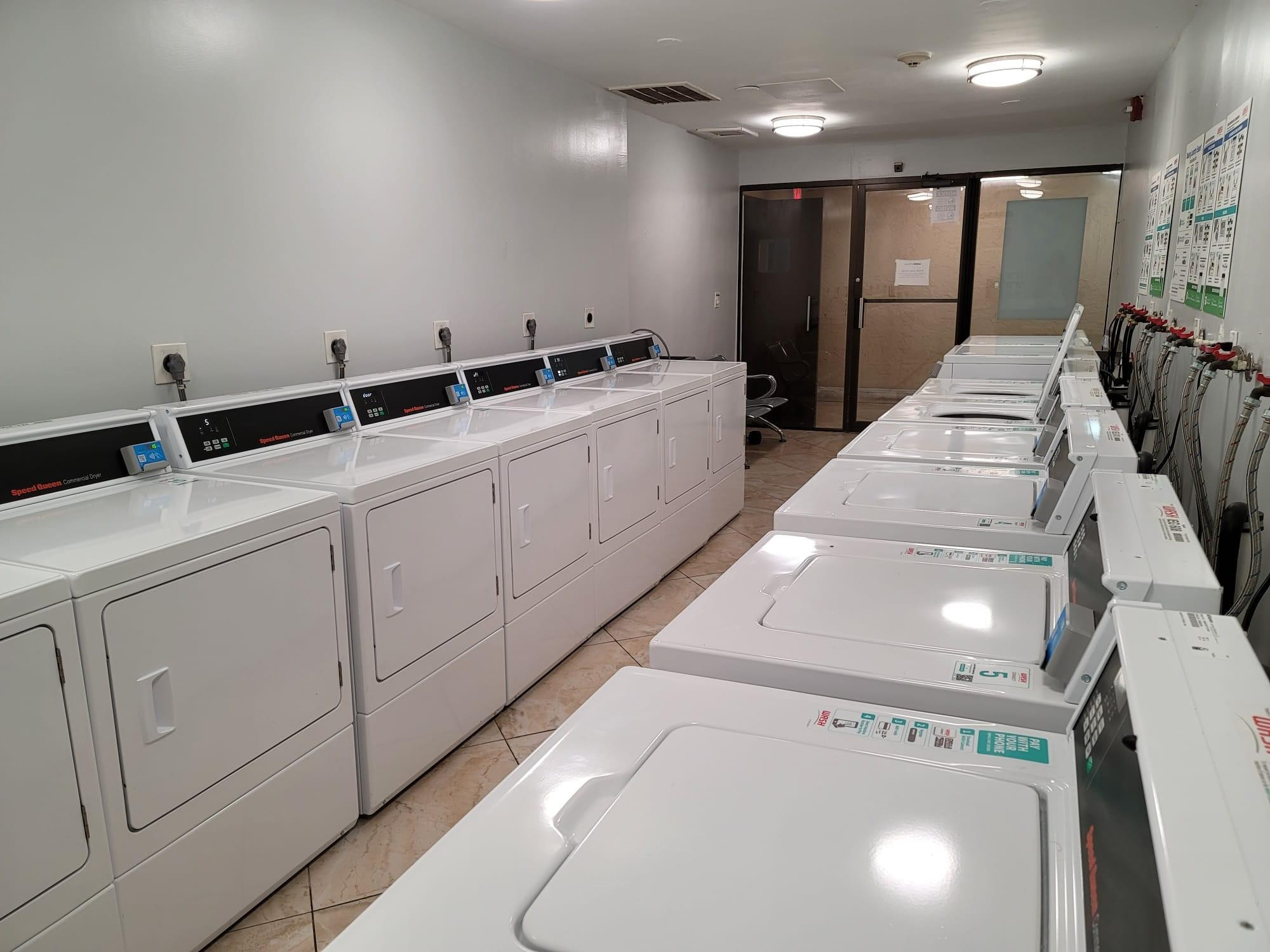 4222 Inverrary Boulevard, Unit 4413 Lauderhill, FL 33319 - Photo 30 of 34 Laundry room