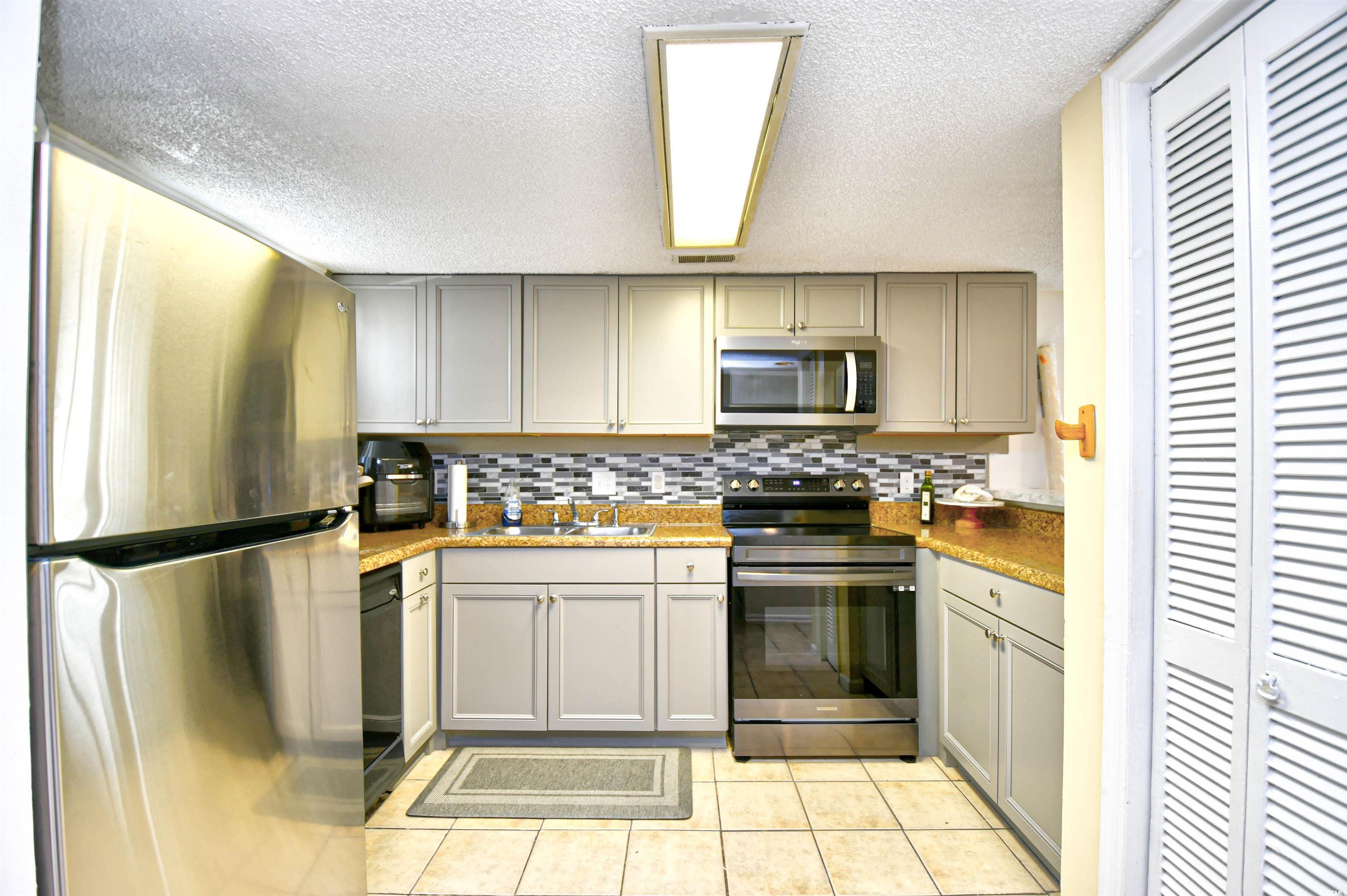 6703 Jefferson Place, Unit B1 Myrtle Beach, SC 29572 - Photo 13 of 29