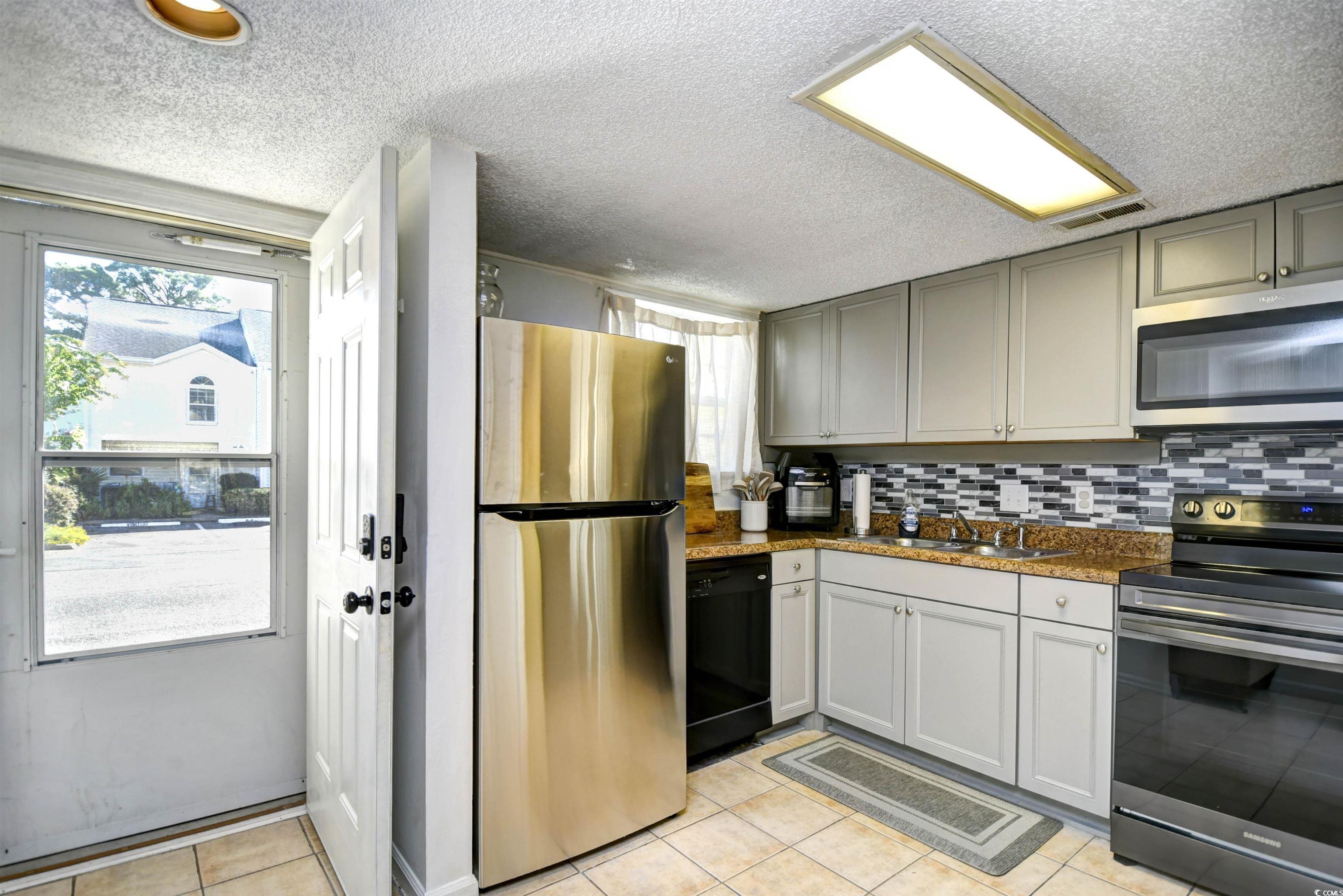 6703 Jefferson Place, Unit B1 Myrtle Beach, SC 29572 - Photo 4 of 29