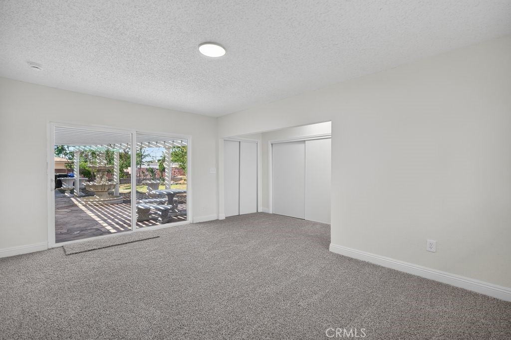 932 North Encina Avenue Rialto, CA 92376 - Photo 12 of 28