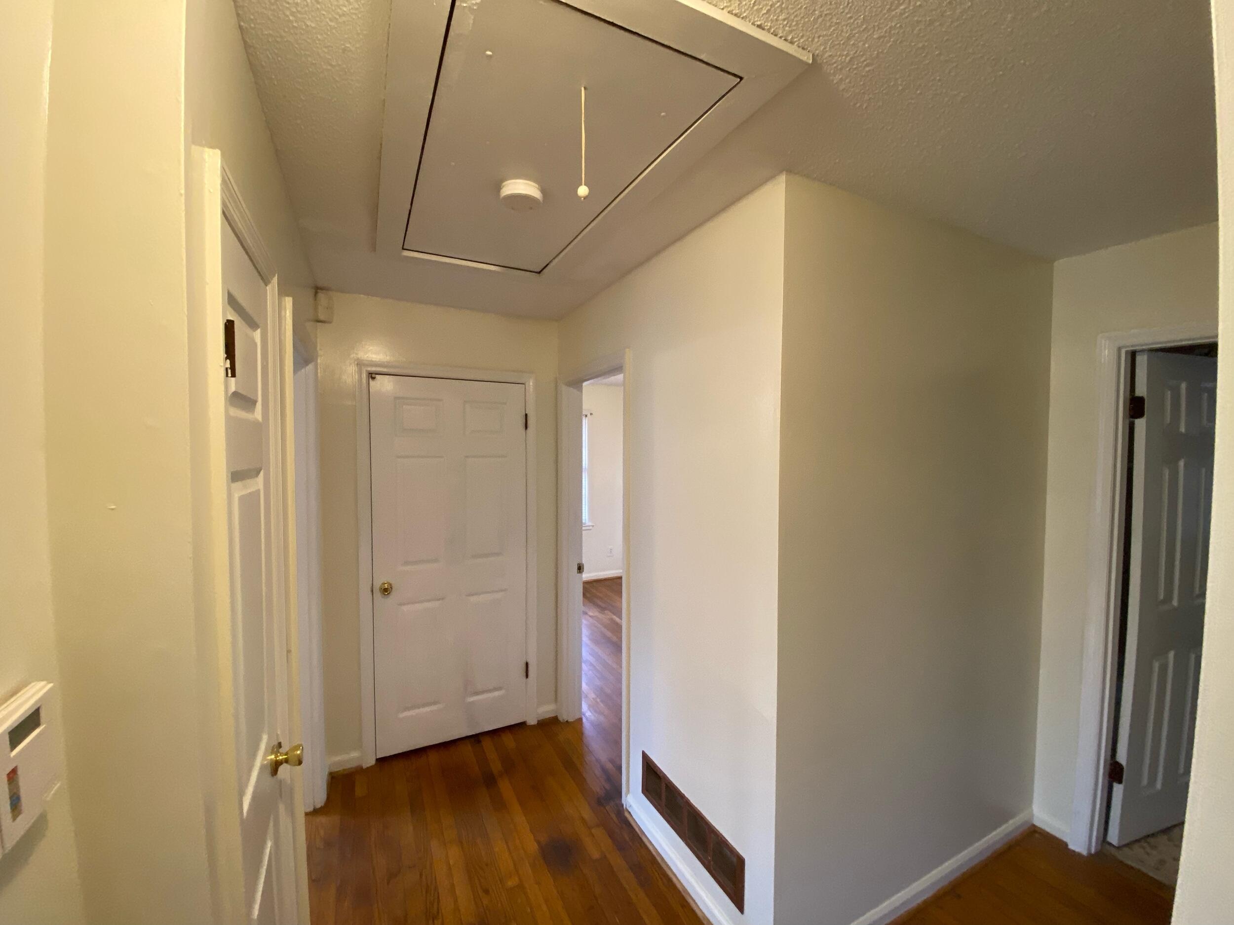 320 Vincenne Road Columbia, SC 29212 - Photo 6 of 17 Hall