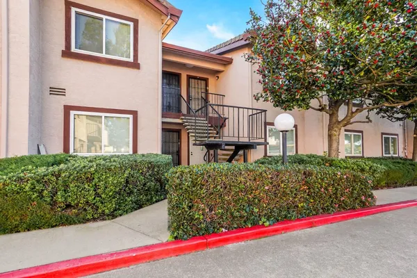 $435,000 | 920 Elgin Street, Unit G, San Lorenzo, CA 94580