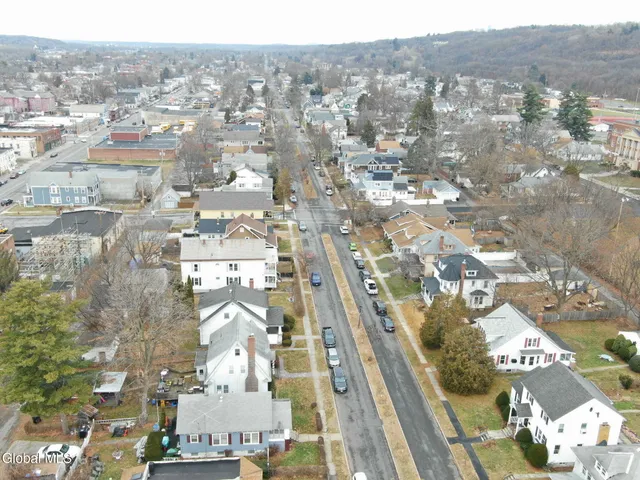 $1,800 | 312 5th Avenue, Unit 1, Troy, NY 12182