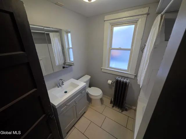 $1,800 | 312 5th Avenue, Unit 1, Troy, NY 12182