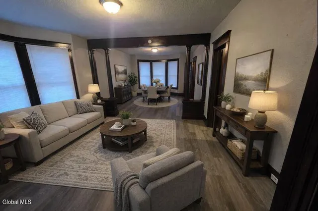 $1,800 | 312 5th Avenue, Unit 1, Troy, NY 12182