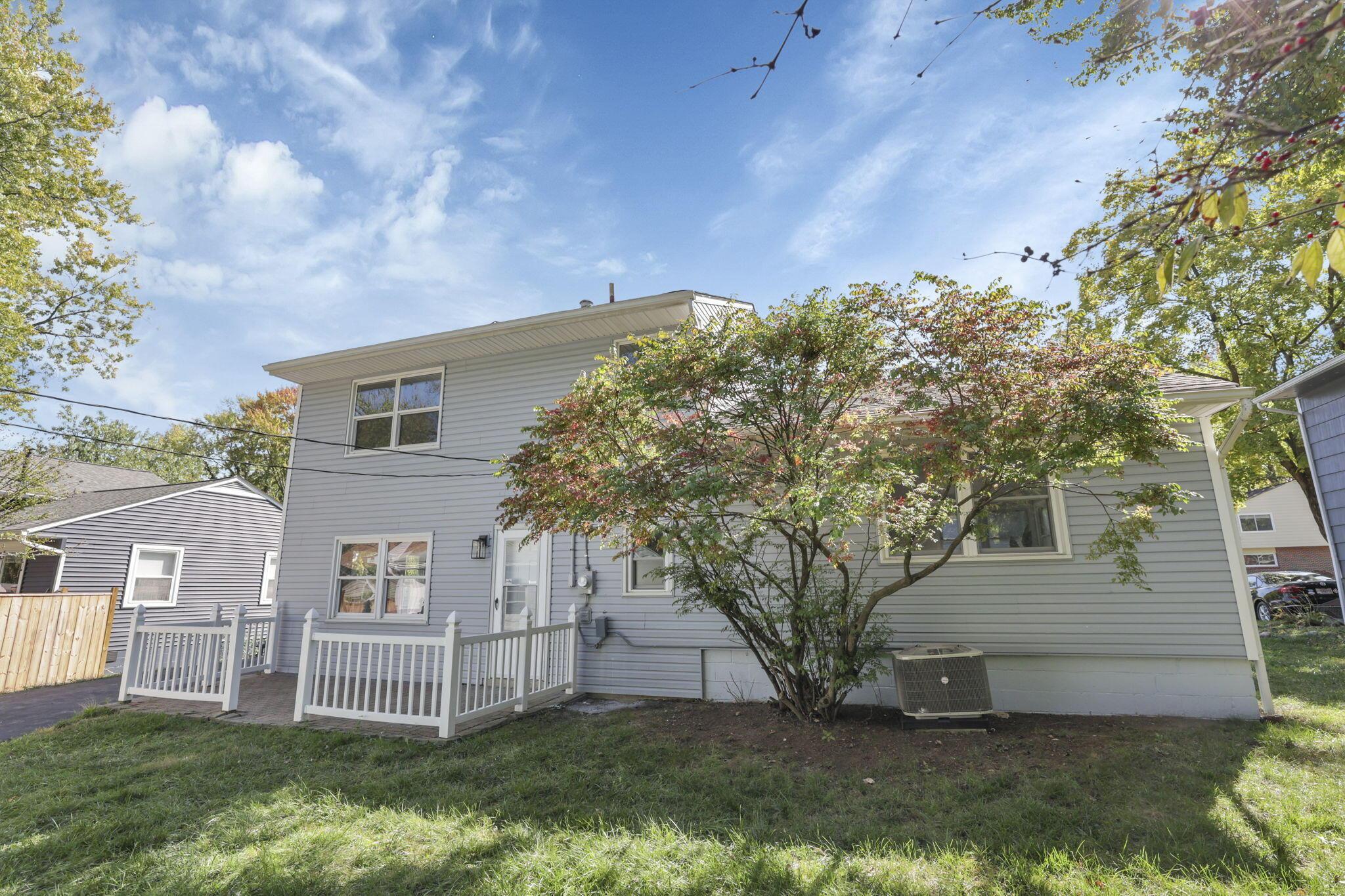 960 Bernard Road Columbus, OH 43221 - Photo 58 of 66 61-web-or-mls-011A5764