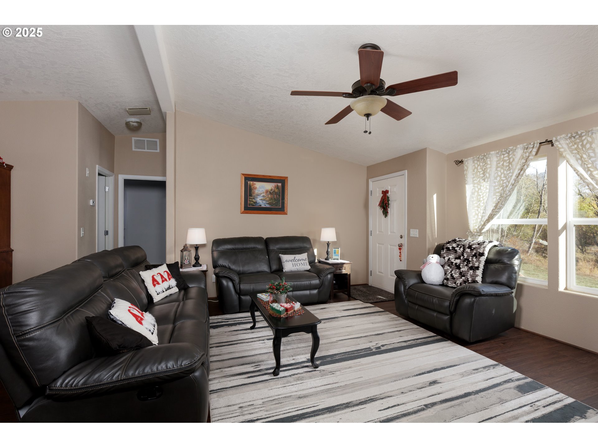 252 Blackledge Road Carson, WA 98610 - Photo 3 of 15