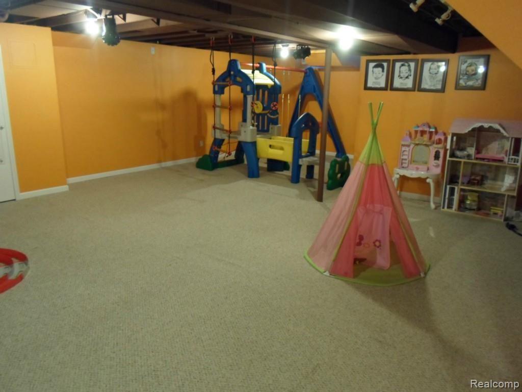 16647 Country Ridge Lane Macomb, MI 48044 - Photo 26 of 28 SAM_1491.jpg