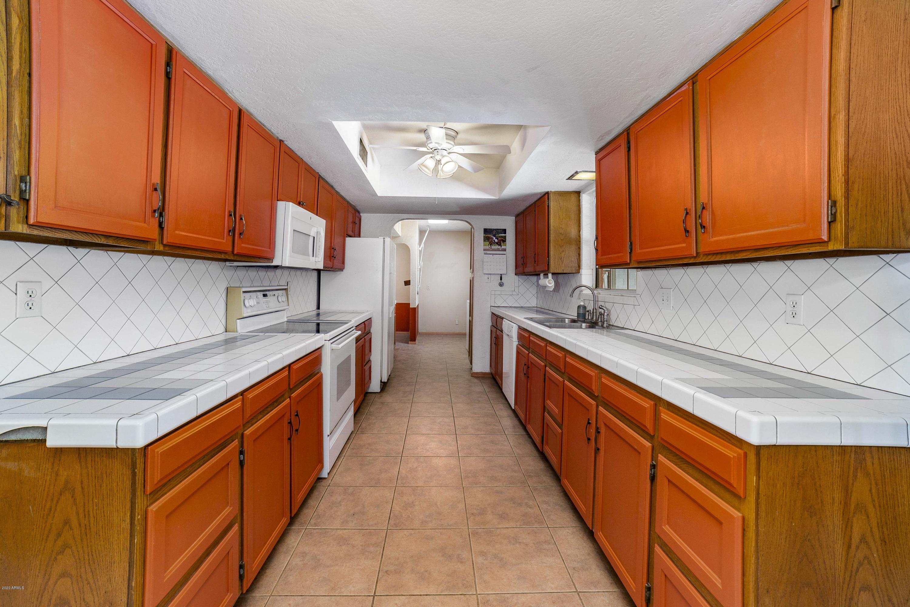 16838 South Higley Road Gilbert, AZ 85295 - Photo 14 of 50 Kitchen