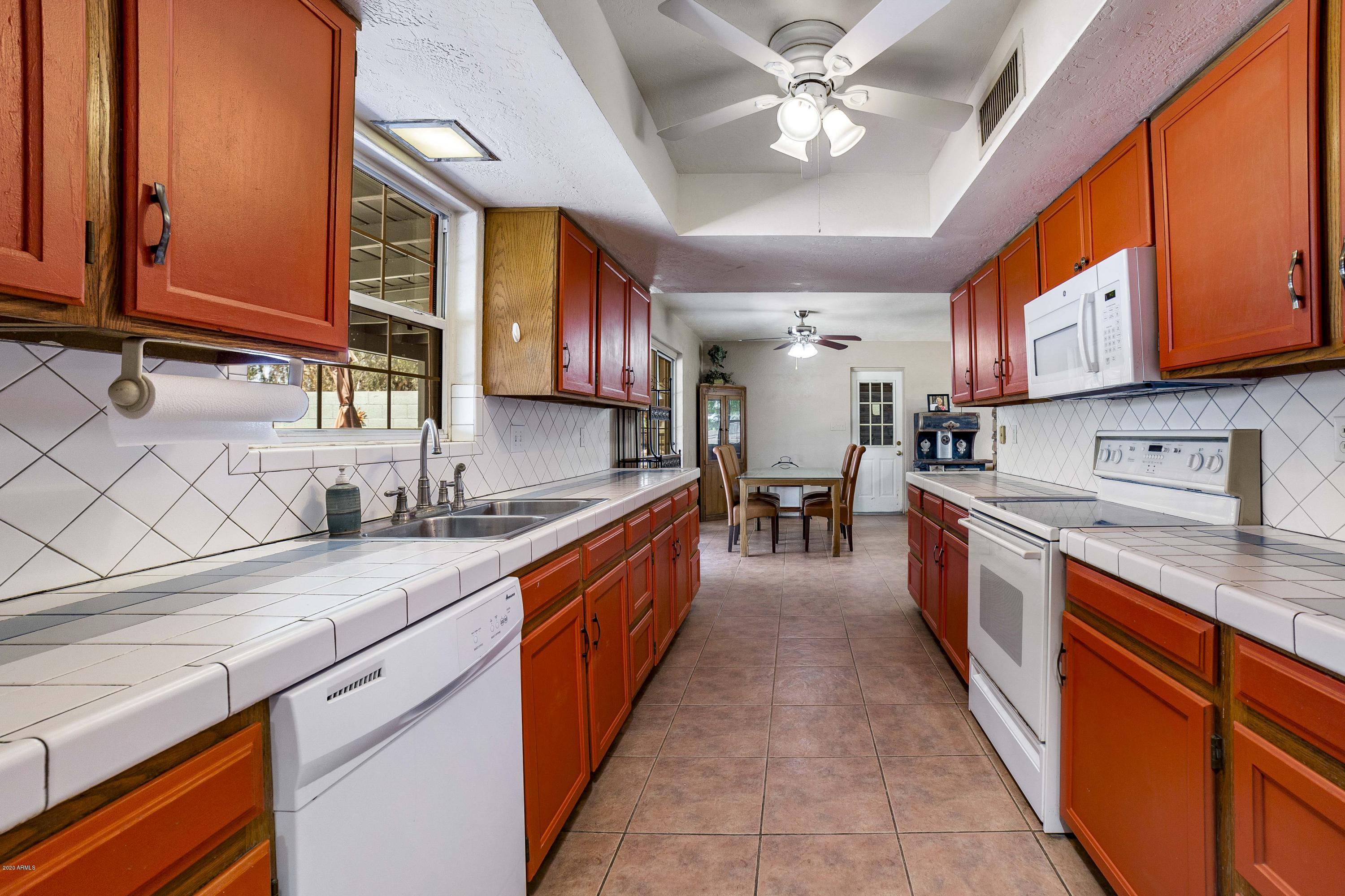 16838 South Higley Road Gilbert, AZ 85295 - Photo 16 of 50 Kitchen