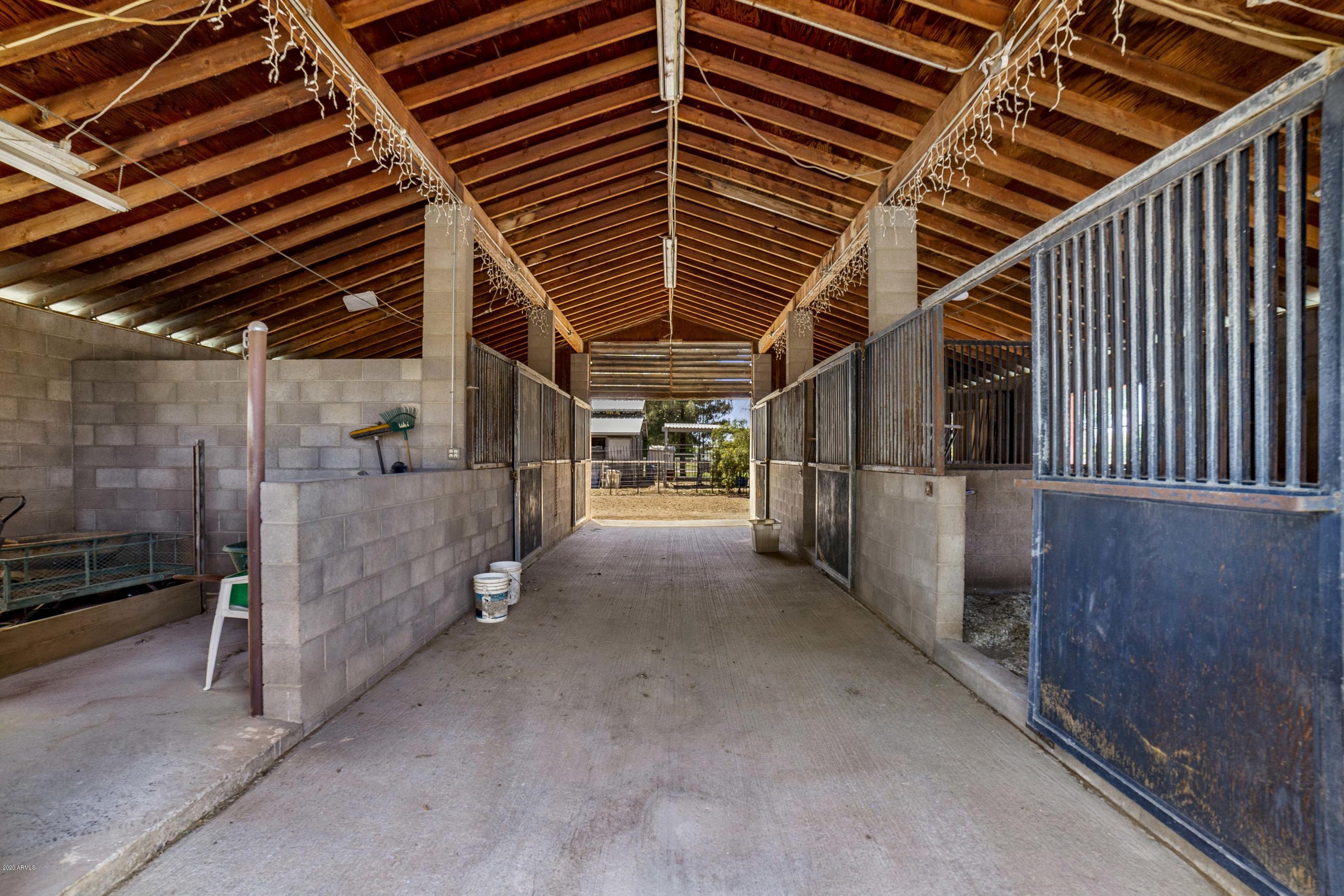 16838 South Higley Road Gilbert, AZ 85295 - Photo 2 of 50 Block Barn