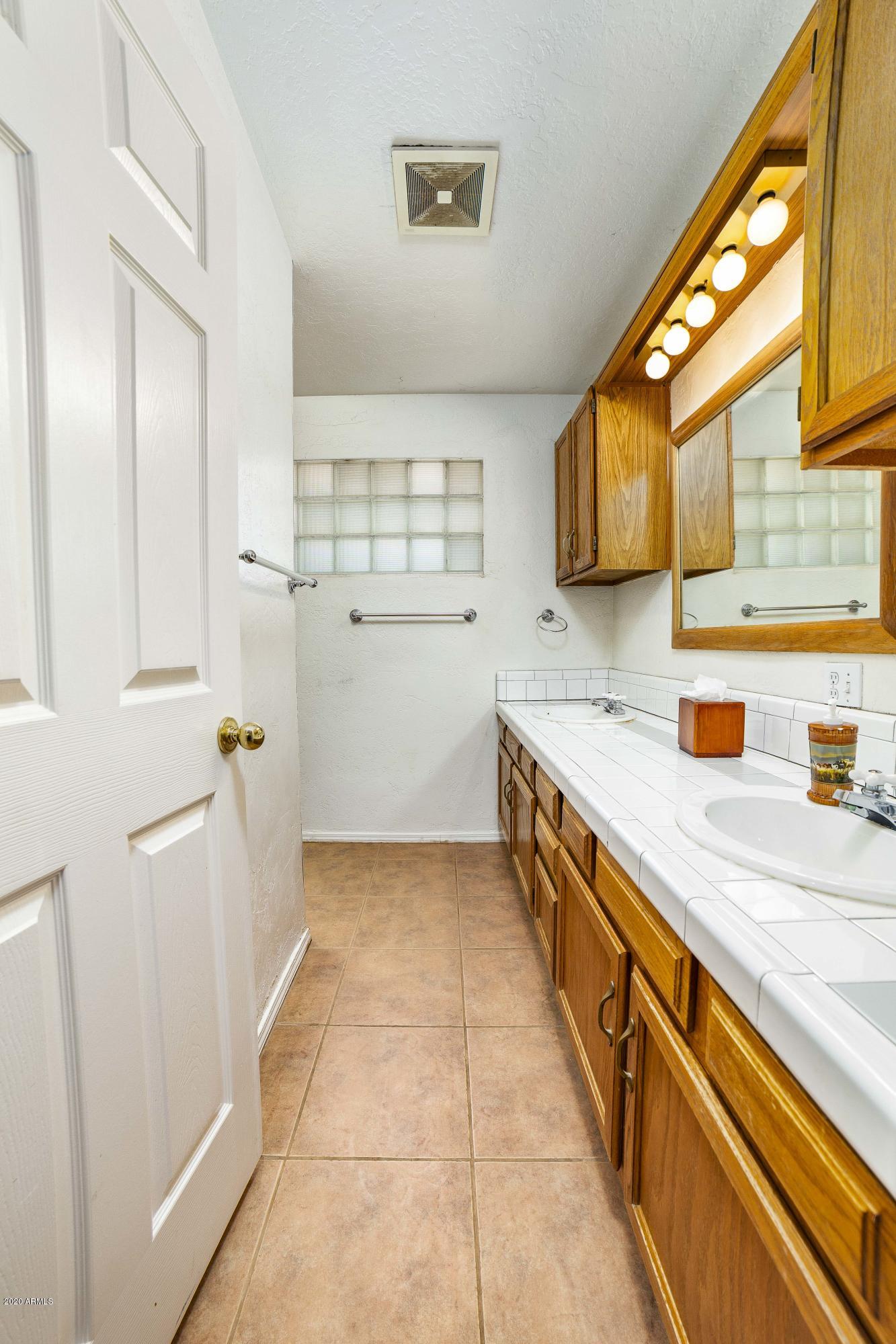 16838 South Higley Road Gilbert, AZ 85295 - Photo 21 of 50 Hall Bath