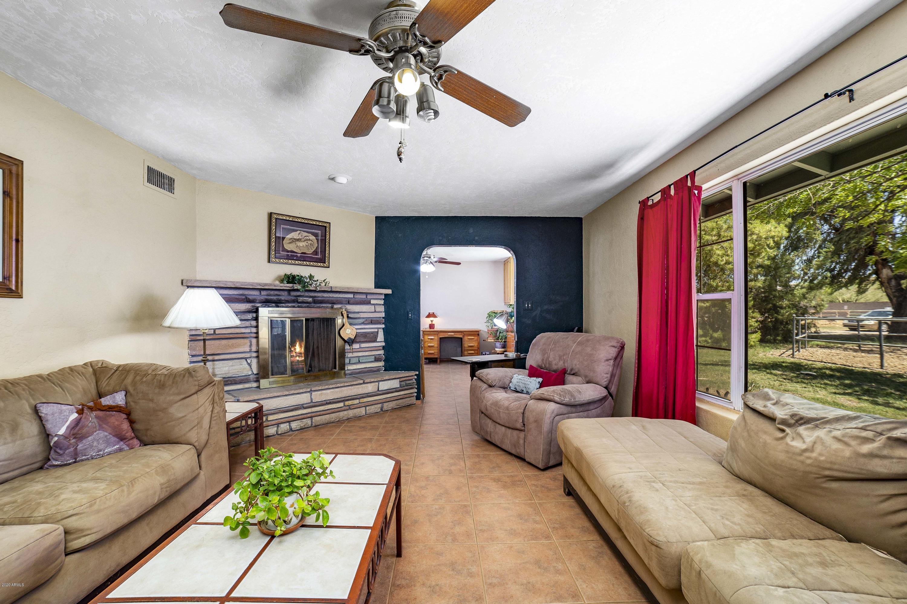 16838 South Higley Road Gilbert, AZ 85295 - Photo 8 of 50 Living Room