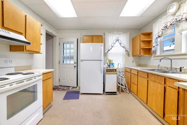 $380,000 | 28572 Hyde Street, Bruneau, ID 83604