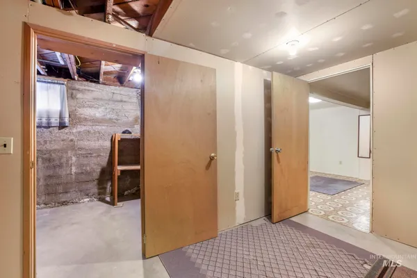 $380,000 | 28572 Hyde Street, Bruneau, ID 83604