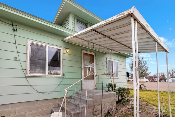 $380,000 | 28572 Hyde Street, Bruneau, ID 83604