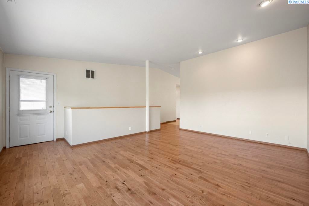 545 Southeast Quail Ridge Drive, Unit 3 Pullman, WA 99163 - Photo 17 of 29 Gallery Image 17