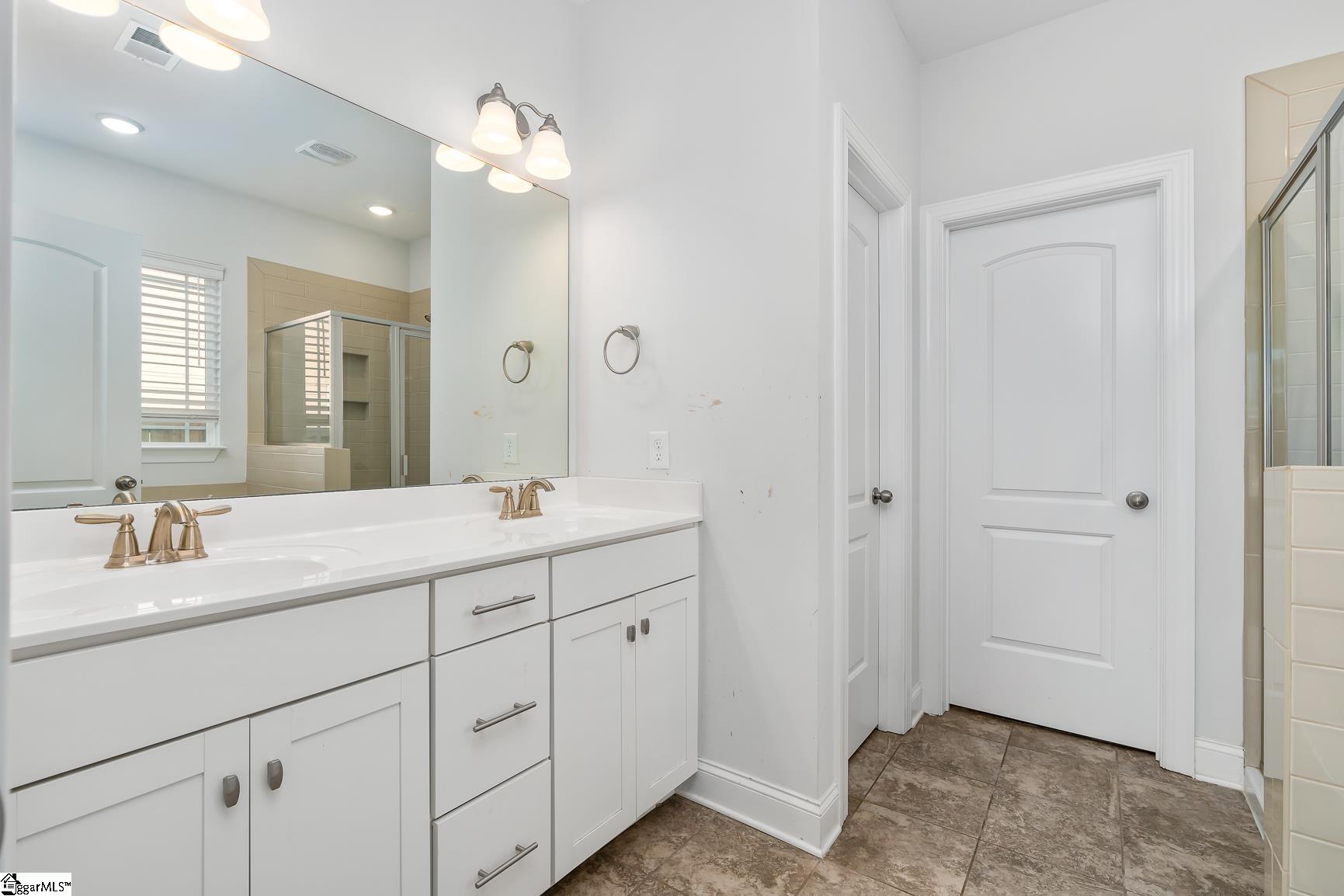 28 Arnold Mill Road Simpsonville, SC 29680 - Photo 16 of 32 Gallery Image 16