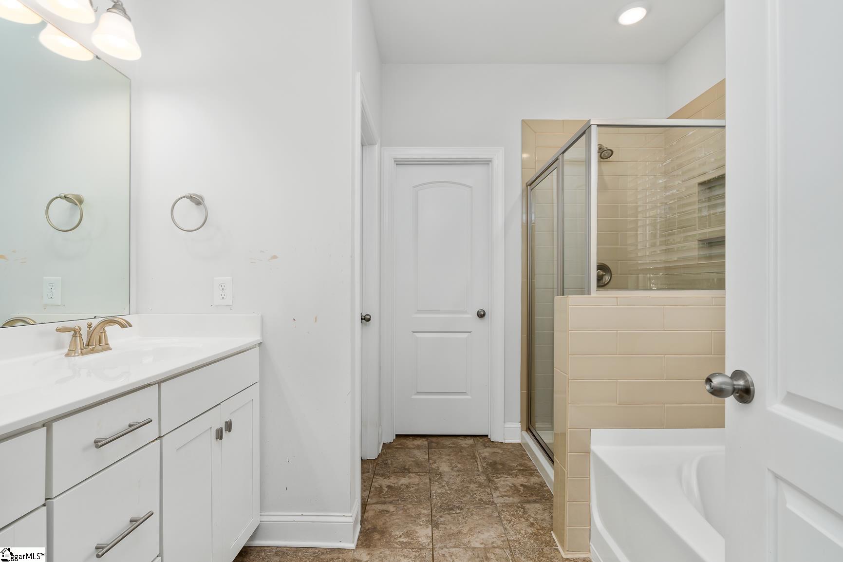 28 Arnold Mill Road Simpsonville, SC 29680 - Photo 17 of 32 Gallery Image 17