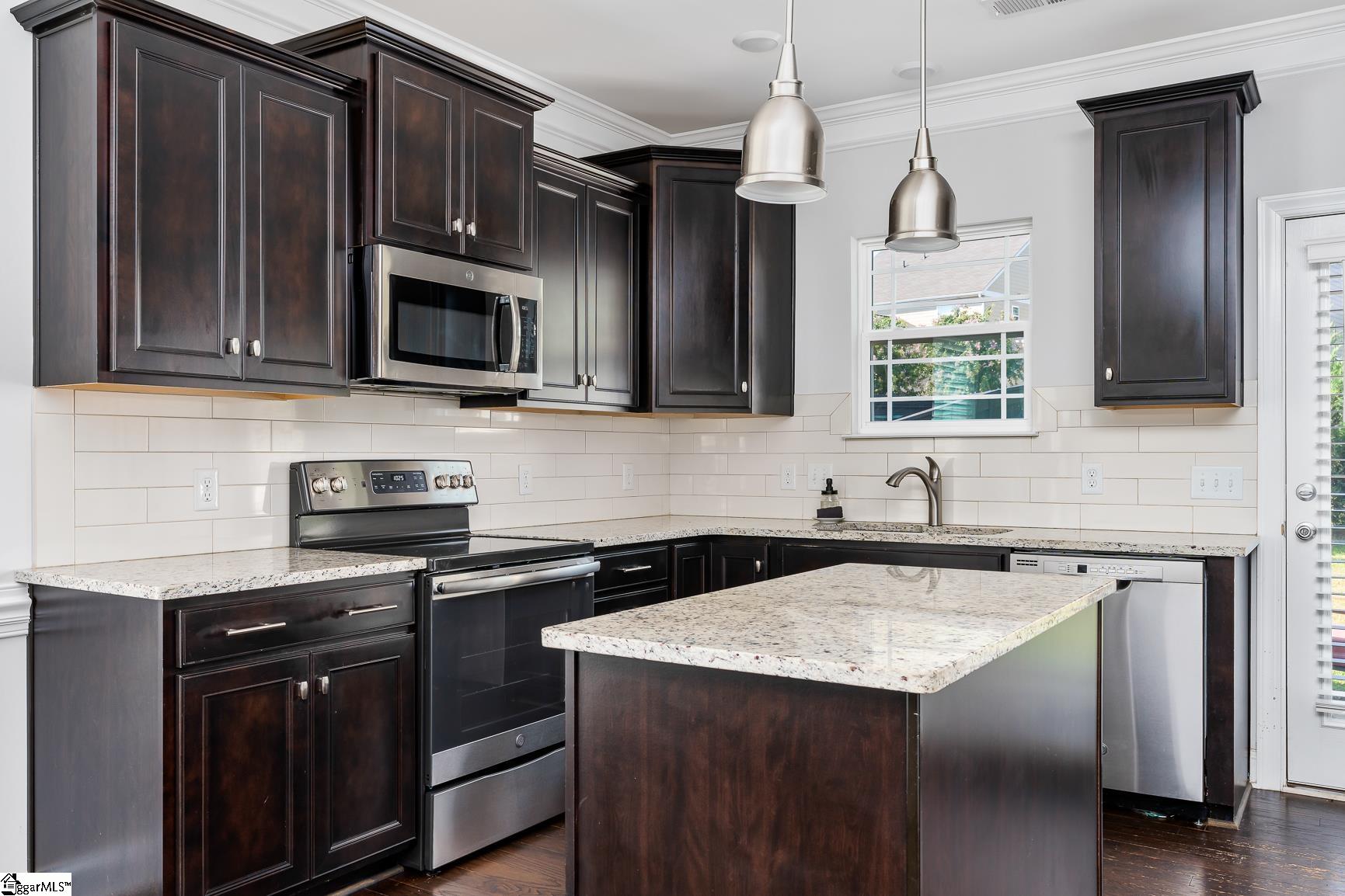 28 Arnold Mill Road Simpsonville, SC 29680 - Photo 10 of 32 Gallery Image 10