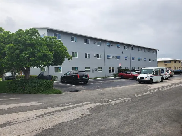 $219,000 | 1021 Northeast 24th Avenue, Unit 30, Pompano Beach, FL 33062