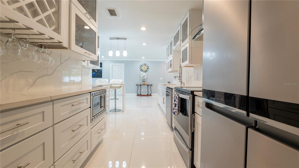 9446 Bayside Court Spring Hill, FL 34608 - Photo 10 of 45 Gallery Image 10