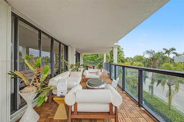 $10,000 | 2575 South Bayshore Drive, Unit 4A, Miami, FL 33133