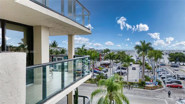 $10,000 | 2575 South Bayshore Drive, Unit 4A, Miami, FL 33133