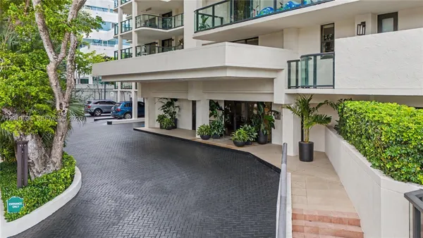 $10,000 | 2575 South Bayshore Drive, Unit 4A, Miami, FL 33133
