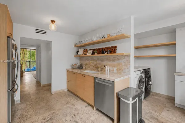 $10,000 | 2575 South Bayshore Drive, Unit 4A, Miami, FL 33133