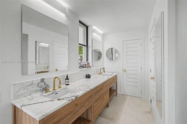 $10,000 | 2575 South Bayshore Drive, Unit 4A, Miami, FL 33133