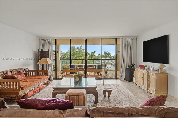 $10,000 | 2575 South Bayshore Drive, Unit 4A, Miami, FL 33133