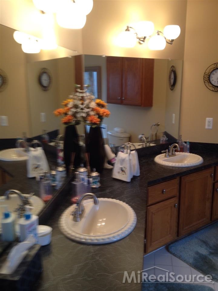 63863 Inverness Washington, MI 48095 - Photo 11 of 16