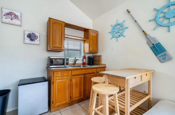 $6,000 | 5301 North Flagler Drive, West Palm Beach, FL 33407