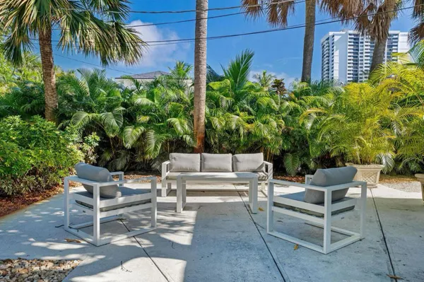 $6,000 | 5301 North Flagler Drive, West Palm Beach, FL 33407