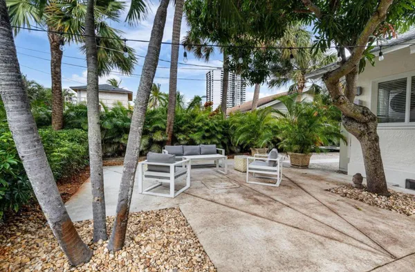 $6,000 | 5301 North Flagler Drive, West Palm Beach, FL 33407