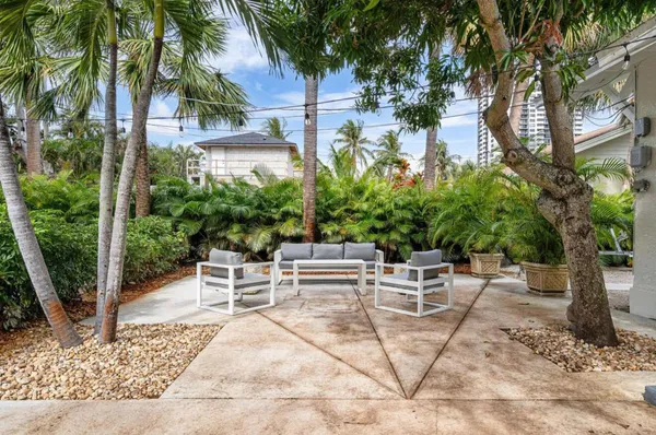 $6,000 | 5301 North Flagler Drive, West Palm Beach, FL 33407