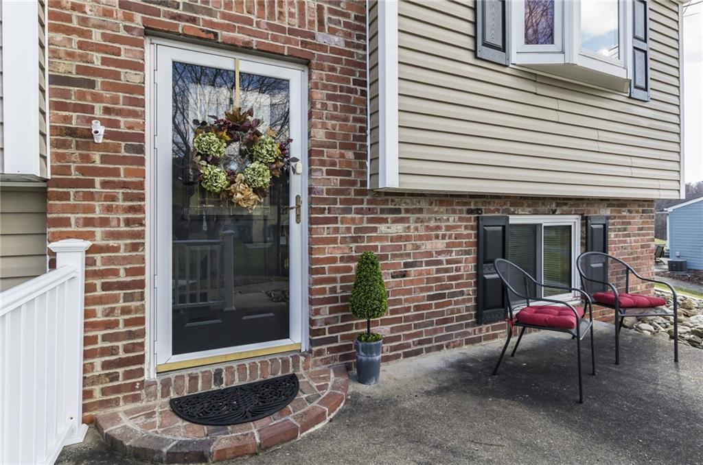 328 Sygan Road McDonald, PA 15057 - Photo 4 of 25 328 SYGAN FRONT PORCH