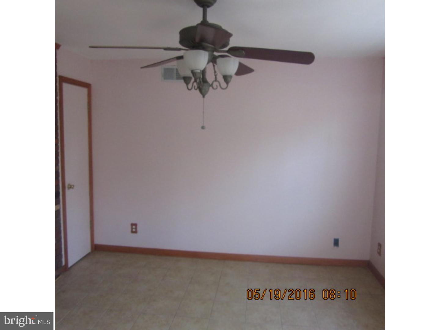 412 Angelow Road Berlin, NJ 08009 - Photo 3 of 12