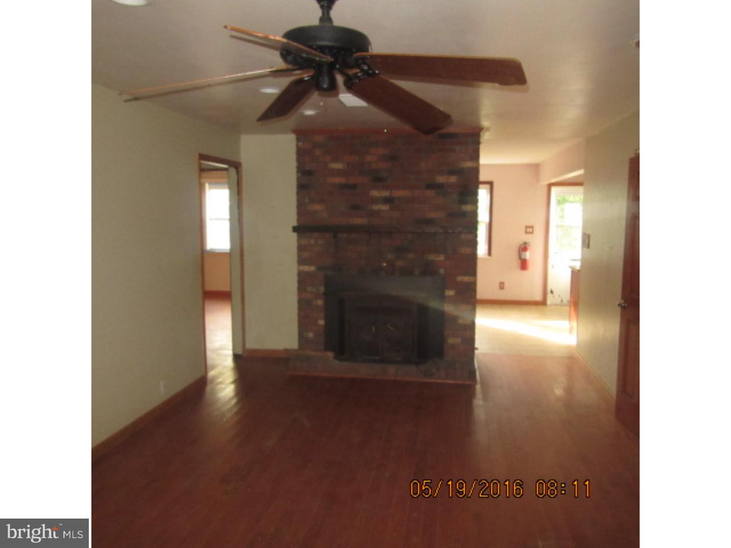 412 Angelow Road Berlin, NJ 08009 - Photo 4 of 12
