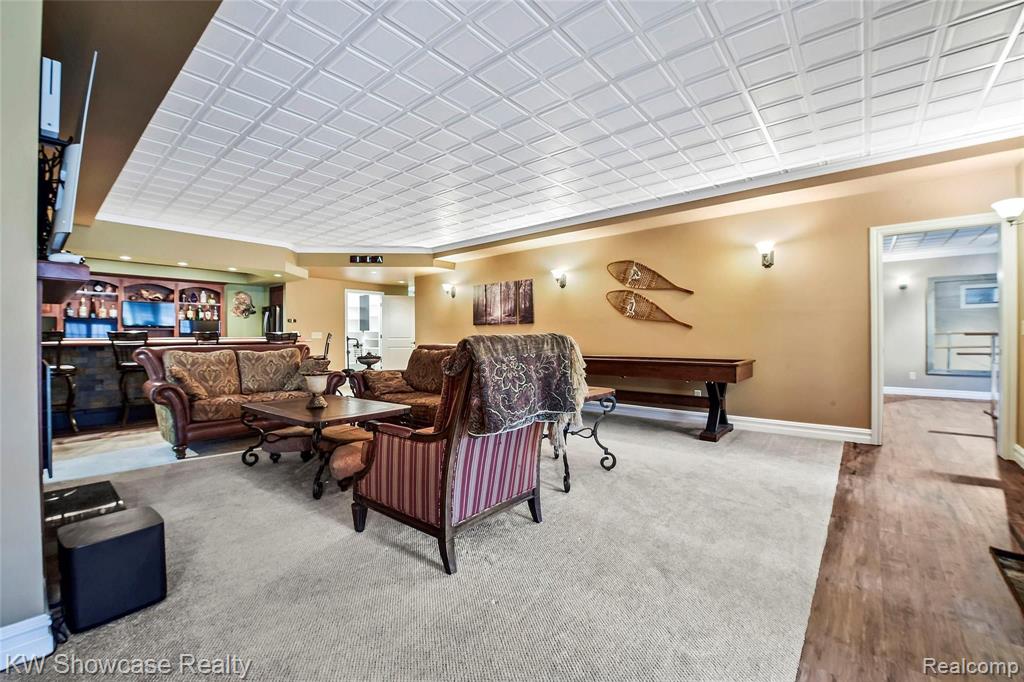 2828 Porter Road White Lake, MI 48383 - Photo 56 of 75