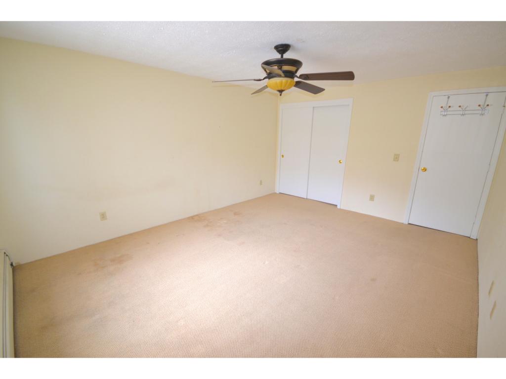 525 Calef Road, Unit 16 Manchester, NH 03103 - Photo 13 of 20