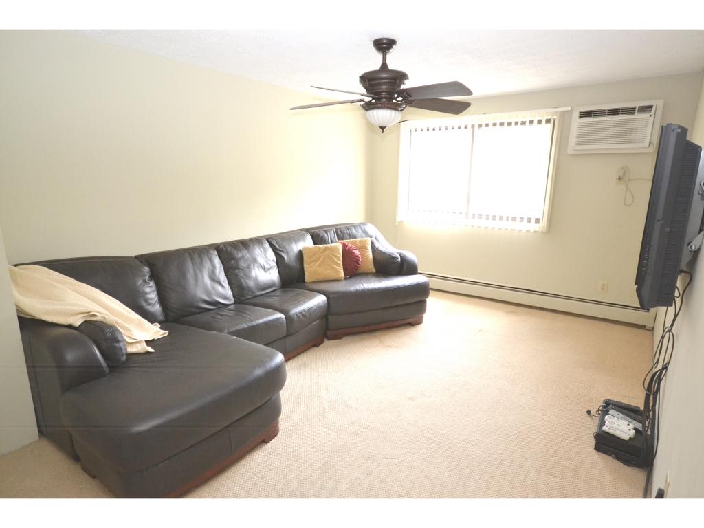 525 Calef Road, Unit 16 Manchester, NH 03103 - Photo 5 of 20