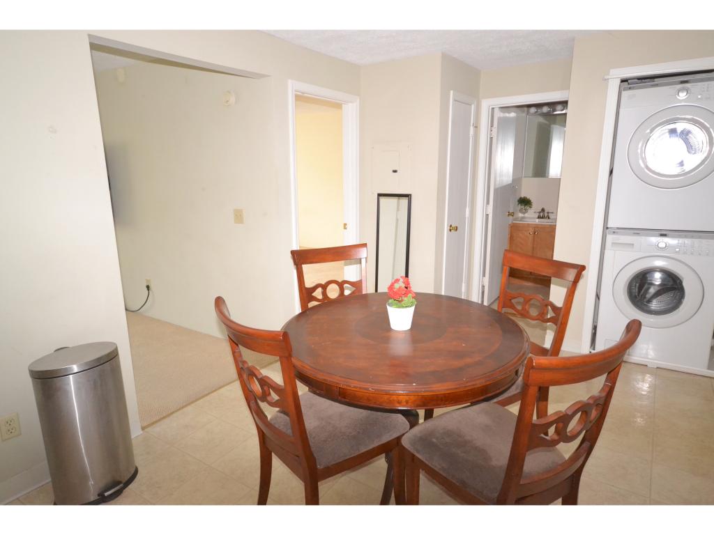 525 Calef Road, Unit 16 Manchester, NH 03103 - Photo 9 of 20