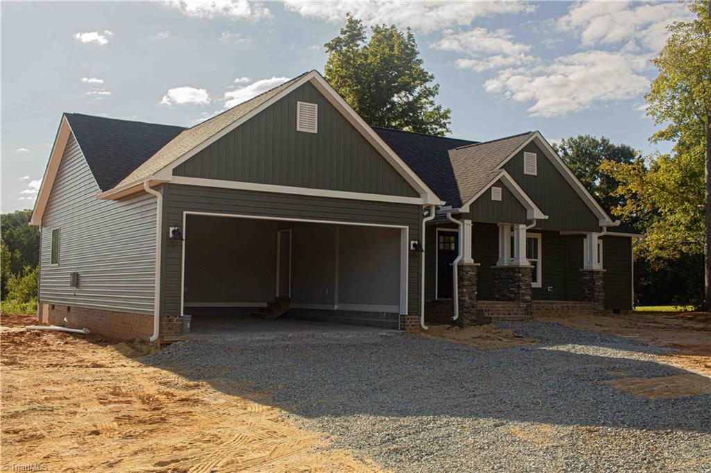 2304 Cunningham Road Thomasville, NC 27360 - Photo 3 of 20