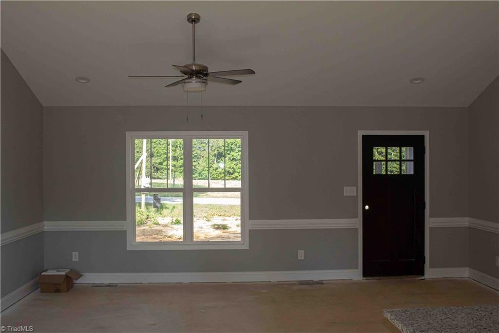 2304 Cunningham Road Thomasville, NC 27360 - Photo 7 of 20