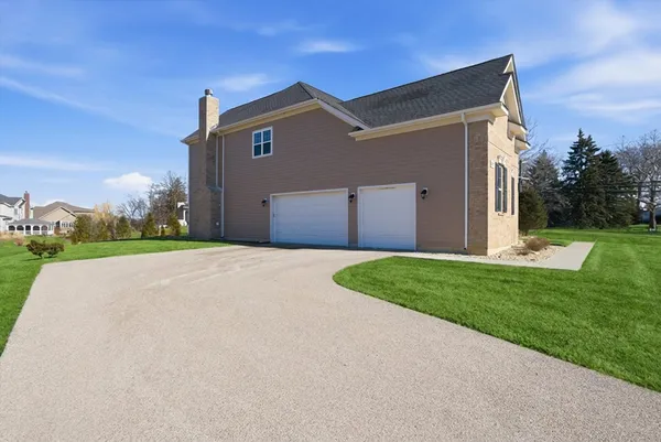 $775,000 | 2617 Barker Drive, Batavia, IL 60510