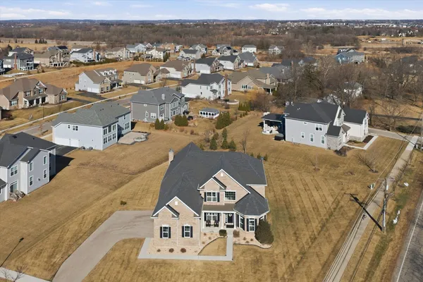 $775,000 | 2617 Barker Drive, Batavia, IL 60510