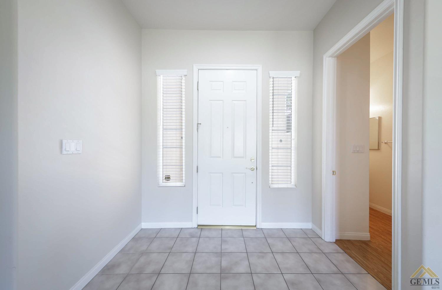Undisclosed Address Bakersfield, CA 93311 - Photo 8 of 34 a view of an empty room and window